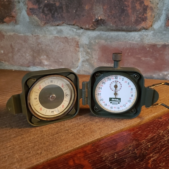 2005 Jeep Cherokee Compass/Stop Watch - Picture 2 of 4